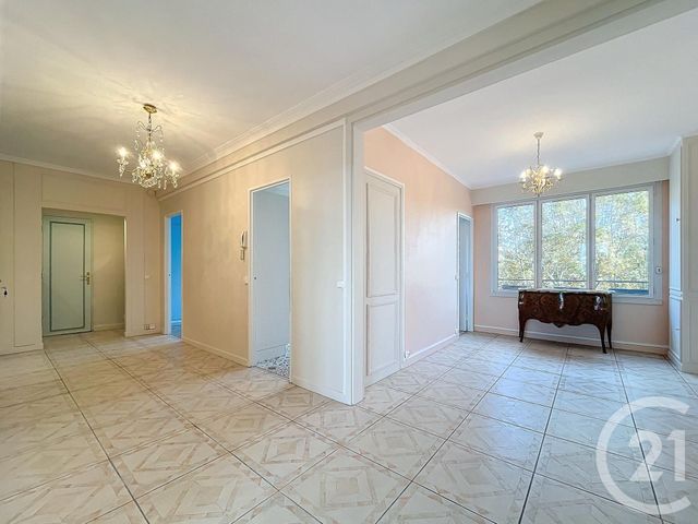 Agrandir la photo Appartement T4 à vendre - 4 pièces - 107 m2 - Lille - 59 - NORD-PAS-DE-CALAIS