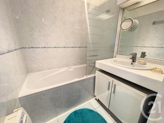 Agrandir la photo Appartement T2 à louer - 2 pièces - 42,22 m2 - Lille - 59 - NORD-PAS-DE-CALAIS