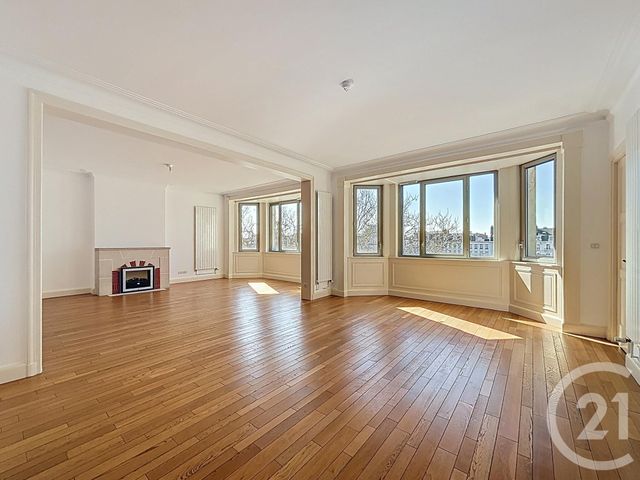 Agrandir la photo Appartement T4 à louer - 4 pièces - 183,56 m2 - Lille - 59 - NORD-PAS-DE-CALAIS