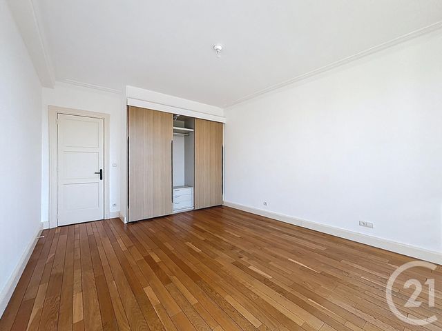 Agrandir la photo Appartement T4 à louer - 4 pièces - 183,56 m2 - Lille - 59 - NORD-PAS-DE-CALAIS