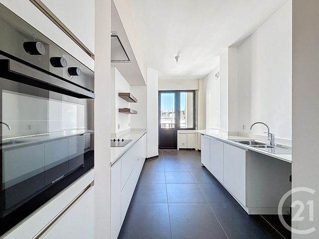 Agrandir la photo Appartement T4 à louer - 4 pièces - 183,56 m2 - Lille - 59 - NORD-PAS-DE-CALAIS
