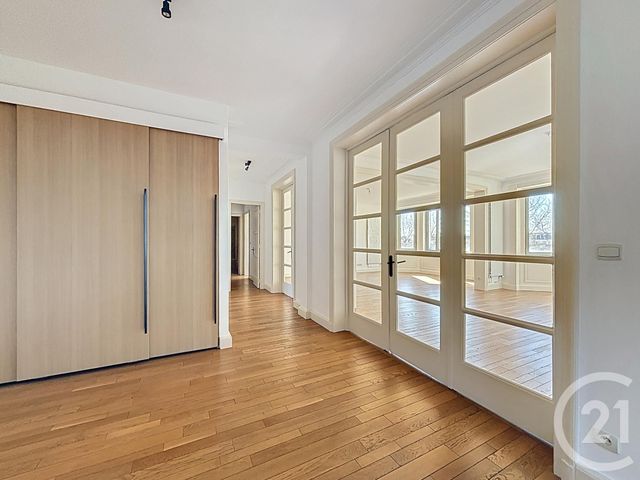 Agrandir la photo Appartement T4 à louer - 4 pièces - 183,56 m2 - Lille - 59 - NORD-PAS-DE-CALAIS