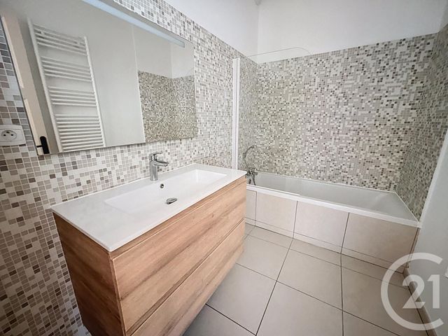 Agrandir la photo Appartement T4 à louer - 4 pièces - 183,56 m2 - Lille - 59 - NORD-PAS-DE-CALAIS