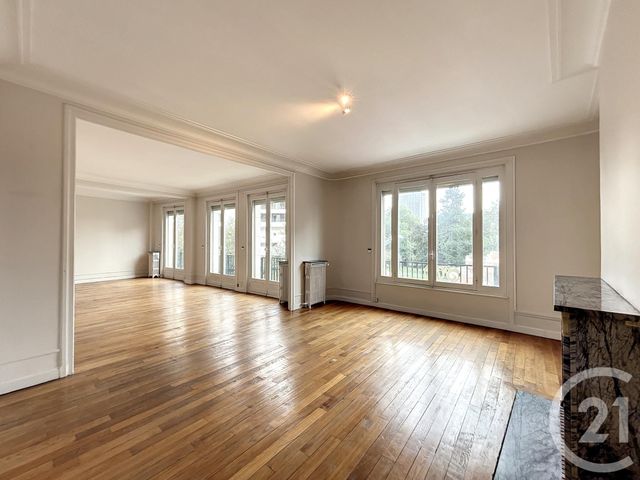 Agrandir la photo Appartement T6 à louer - 6 pièces - 195,88 m2 - Lille - 59 - NORD-PAS-DE-CALAIS