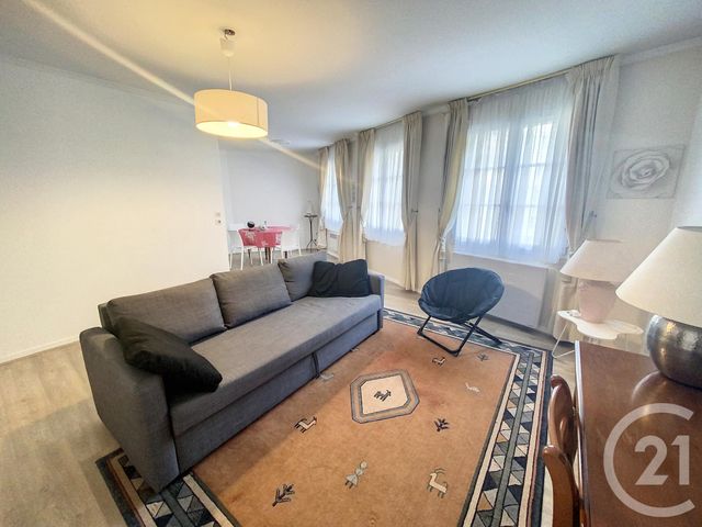 Appartement T3 à louer - 3 pièces - 76,54 m2 - Lille - 59 - NORD-PAS-DE-CALAIS