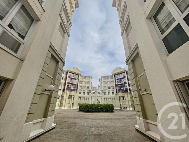 Appartement T3 à louer - 3 pièces - 76,54 m2 - Lille - 59 - NORD-PAS-DE-CALAIS