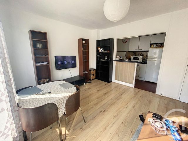Agrandir la photo Appartement T2 à louer - 2 pièces - 40,24 m2 - Lille - 59 - NORD-PAS-DE-CALAIS