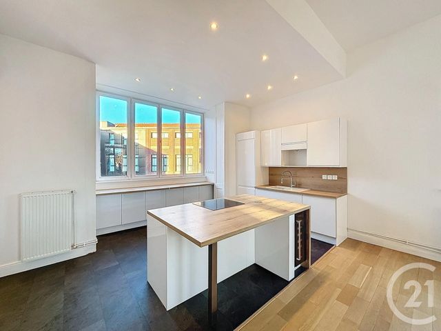 Agrandir la photo Appartement T3 à louer - 3 pièces - 117,82 m2 - Tourcoing - 59 - NORD-PAS-DE-CALAIS