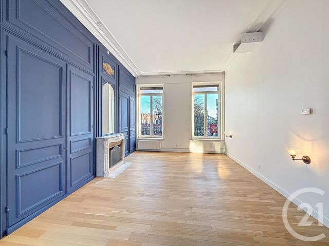 Agrandir la photo Appartement T3 à louer - 3 pièces - 117,82 m2 - Tourcoing - 59 - NORD-PAS-DE-CALAIS