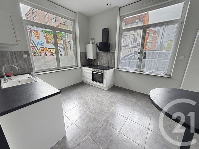 Maison &agrave; louer - 3 pi&egrave;ces - 88,12 m2 - Lille - 59 - NORD-PAS-DE-CALAIS