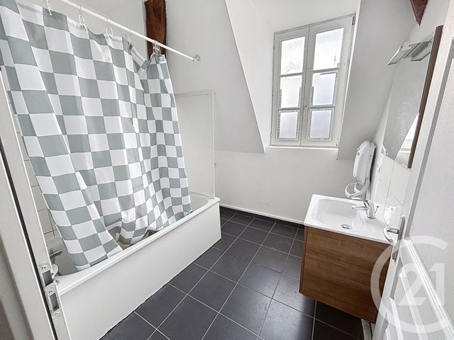 Appartement T1 &agrave; louer - 1 pi&egrave;ce - 65 m2 - Lille - 59 - NORD-PAS-DE-CALAIS